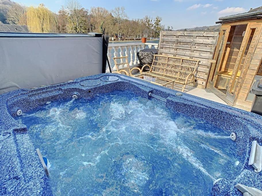 Vue Sur Meuse Avec Jacuzzi Et Sauna Exterieur. Yvoir Exteriér fotografie